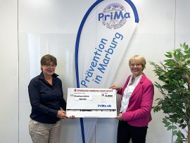 2025_Spende Uganda Bild Presse Dr. Sundermeyer